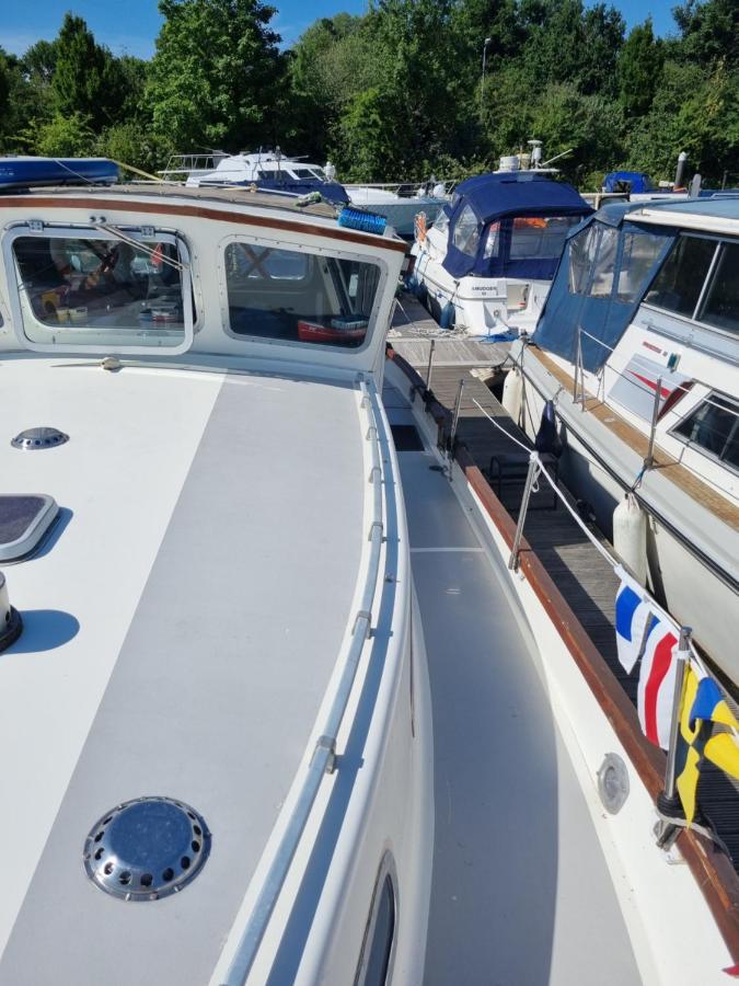 Hôtel Traditional Boat à Thorpe  Extérieur photo