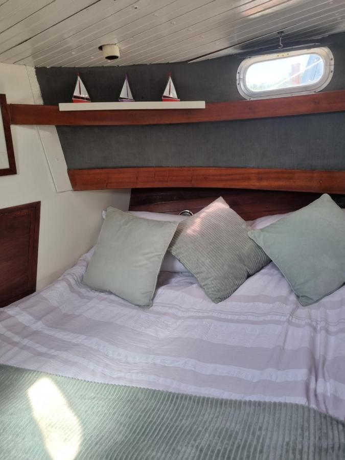 Hôtel Traditional Boat à Thorpe  Extérieur photo